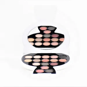 Karl Lagerfeld   MODELCO Kiss Me Karl Choupette Eyeshadow Palette (Smokey)