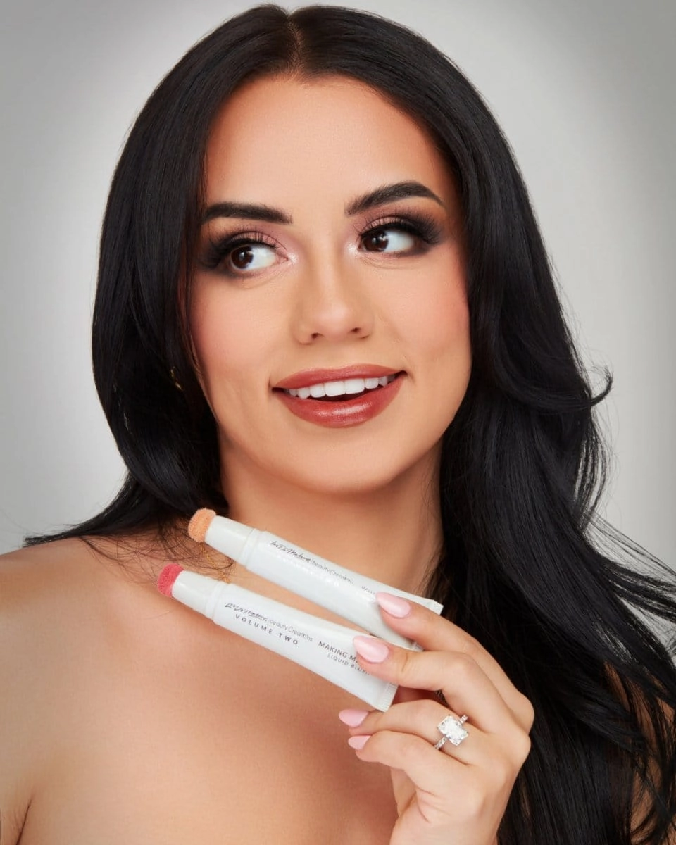 LesDoMakeup X Beauty Creations - Rubor E Iluminador Líquido