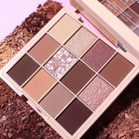 Moira Essential Nudes Pressed Pigment Palette