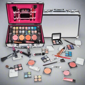 SHANY Carry All Makeup Train Case – Silver All-in-One Pro Makeup Set